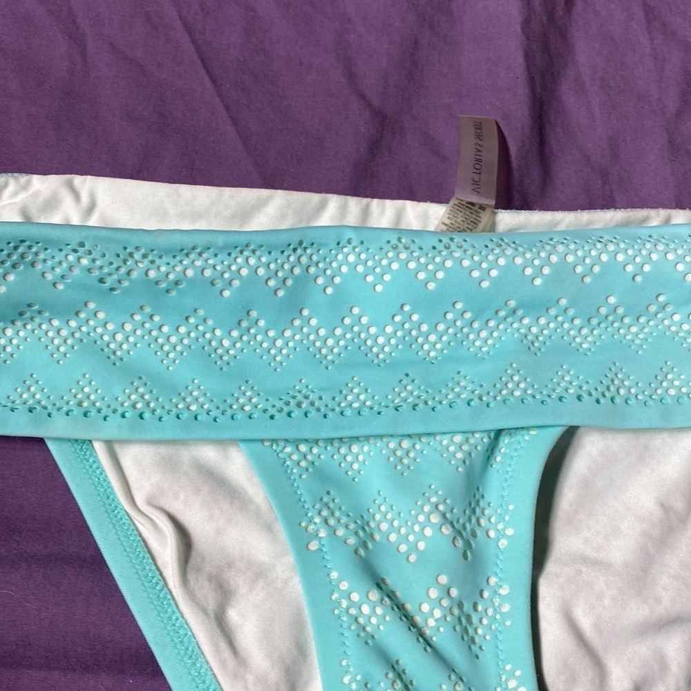 Victoria’s secret’s bikini bottoms🏖​​​ - Picture 3 of 5